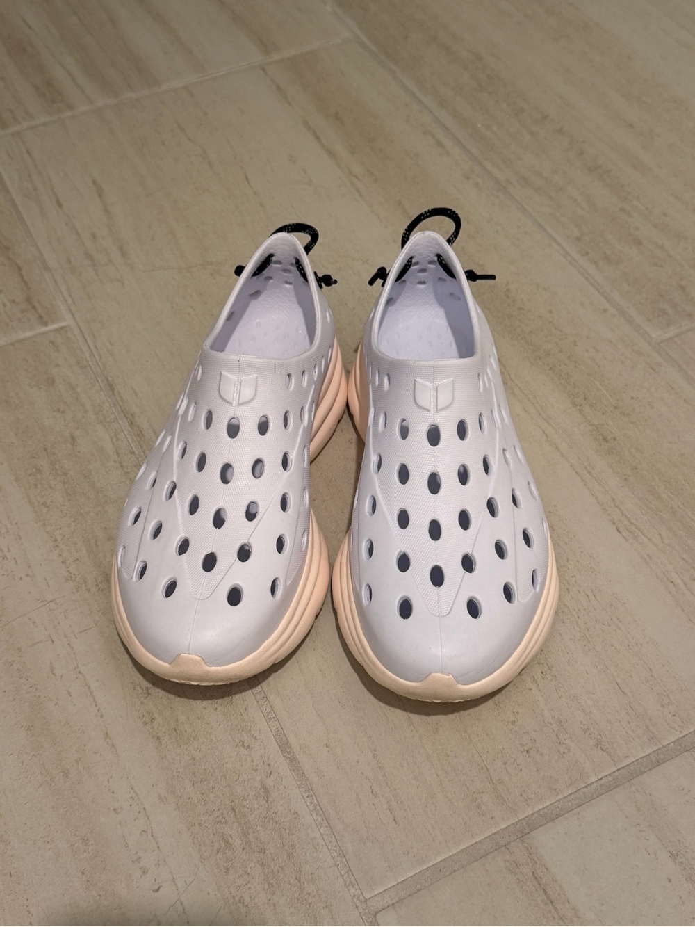 Kane Revive Active Recovery Shoe Women’s Size 6
